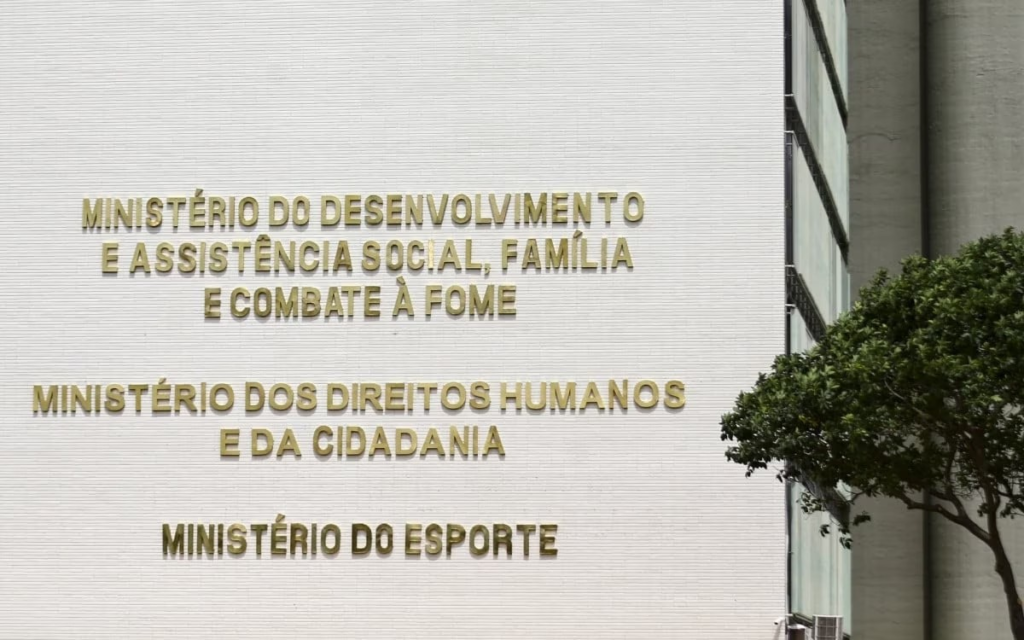 image-176-1024x640 Ministério repudia atos de racismo envolvendo escolas em Brasília