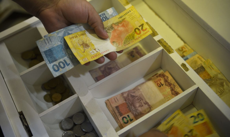 image-230 Caixa libera abono do PIS/Pasep para nascidos em março e abril