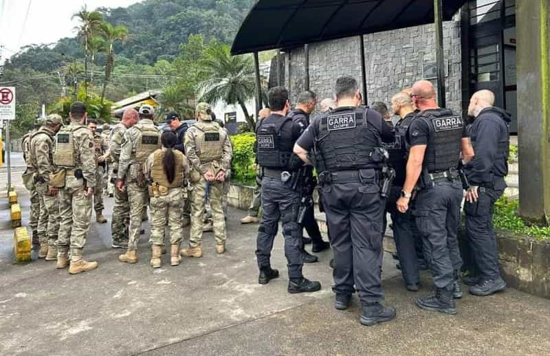image-585 Seis corpos são encontrados no Guarujá durante buscas por PM