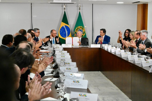 image-1012-500x333 Lula sanciona lei para modernização do parque industrial