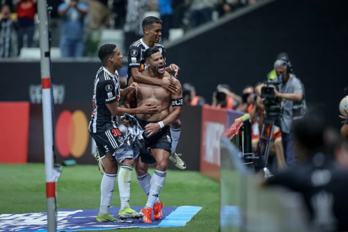image-1020-500x334 Hulk volta a marcar em goleada do Atlético contra o Caracas