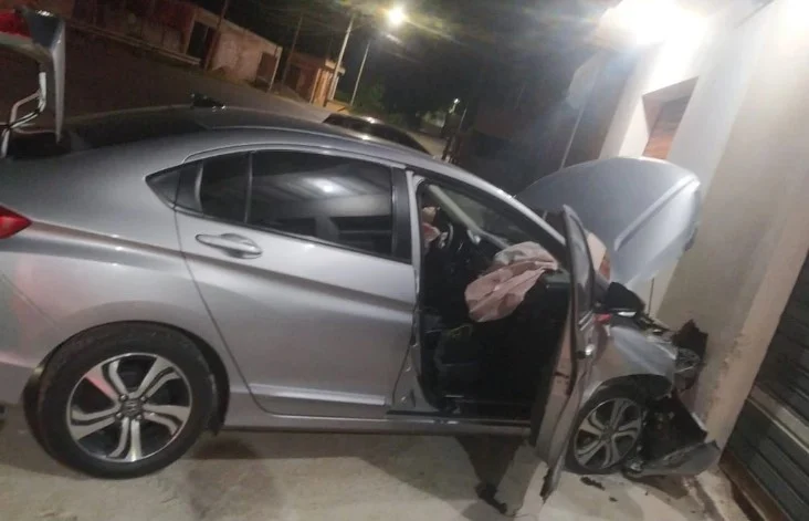 image-280 Motorista de aplicativo reage a sequestro e causa acidente em Governador Valadares